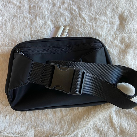 NWT Large Lululemon Everywhere Belt Bag - Picture 11 of 14